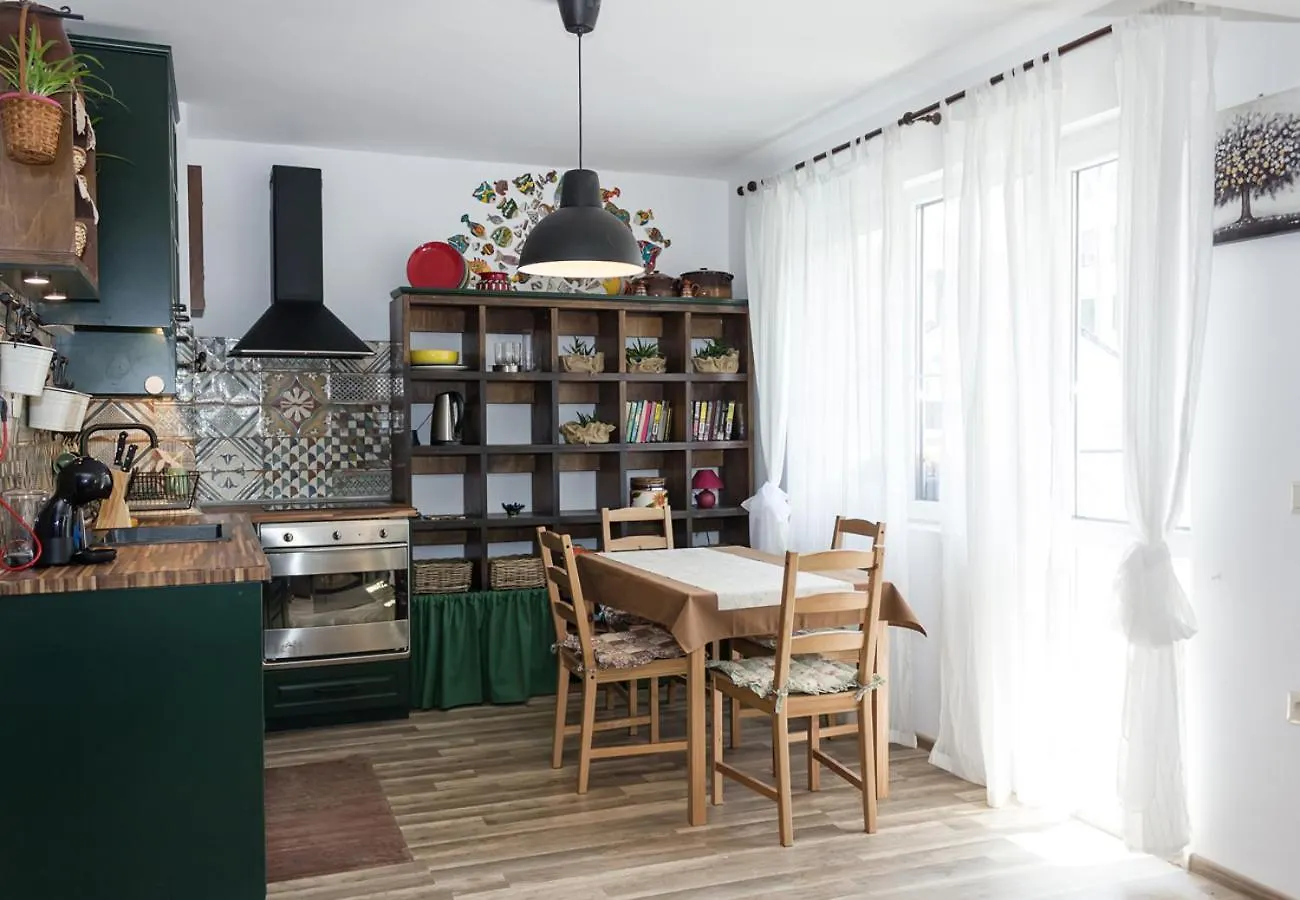 Rustic Interior In A Modern 2-Bedroom Apartment Varna