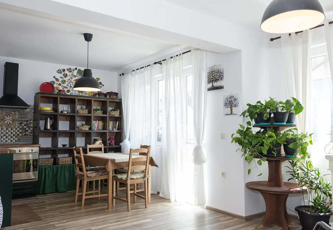 Rustic Interior In A Modern 2-Bedroom Apartment Varna Bulgarije